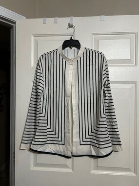 Blue & White Geometric Stripe Button-Up Blouse